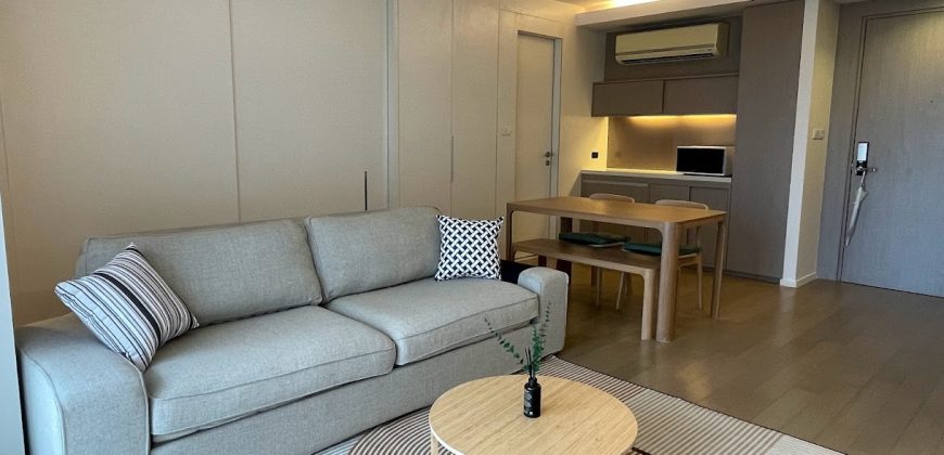 Condo for rent at sukhumvit61 BTS Ekamai luxury designed 55sqm